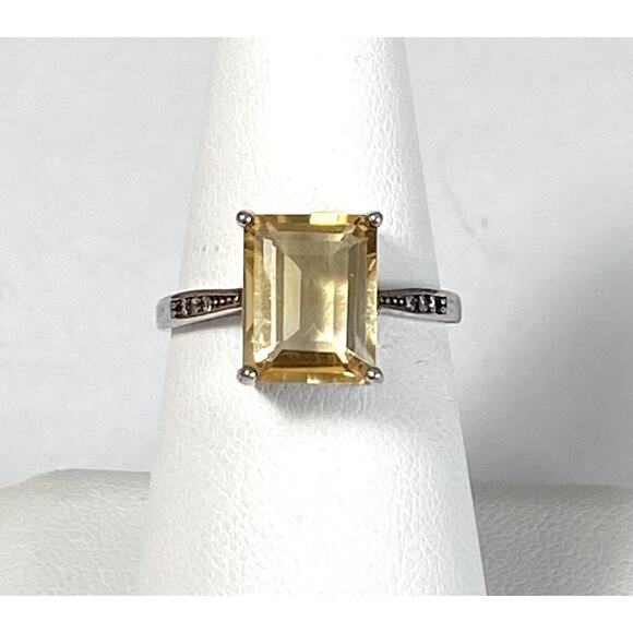 925 Y Jewelry - 925 Sterling Silver Ring Citrine Rectangular 2.12g Size 7
